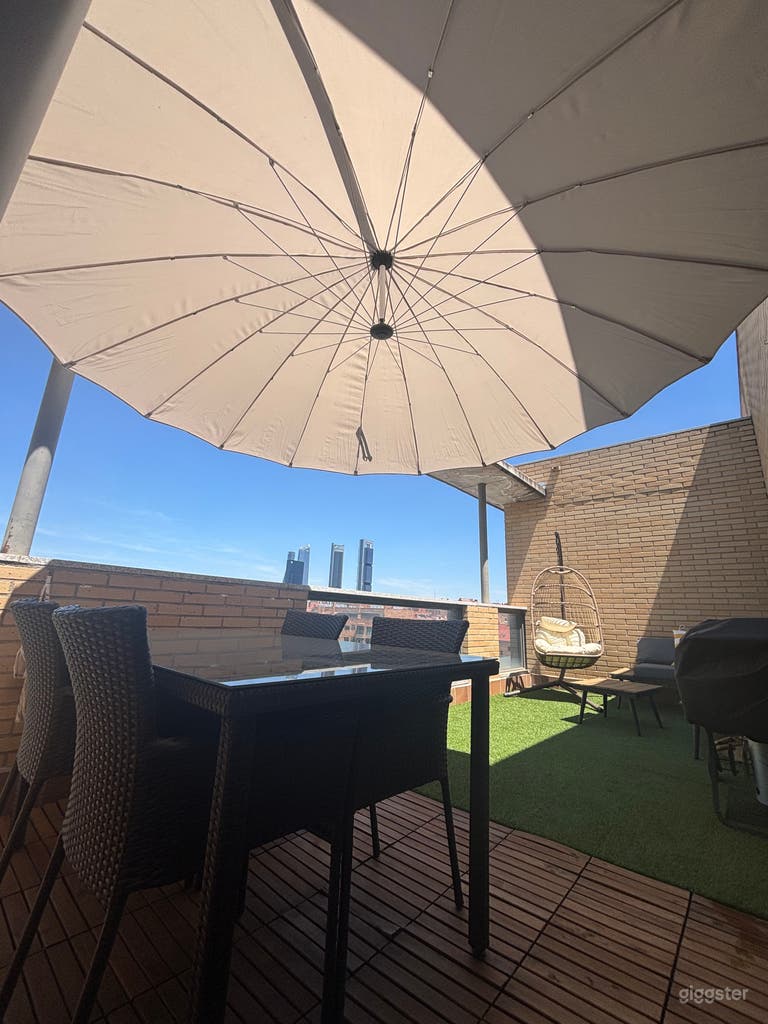  Terrasse mit einzigartigem Blick auf Madrids Fünf Türme 