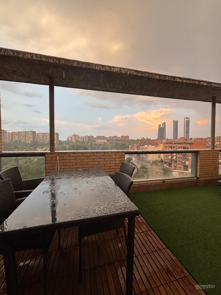  Terrasse mit einzigartigem Blick auf Madrids Fünf Türme 