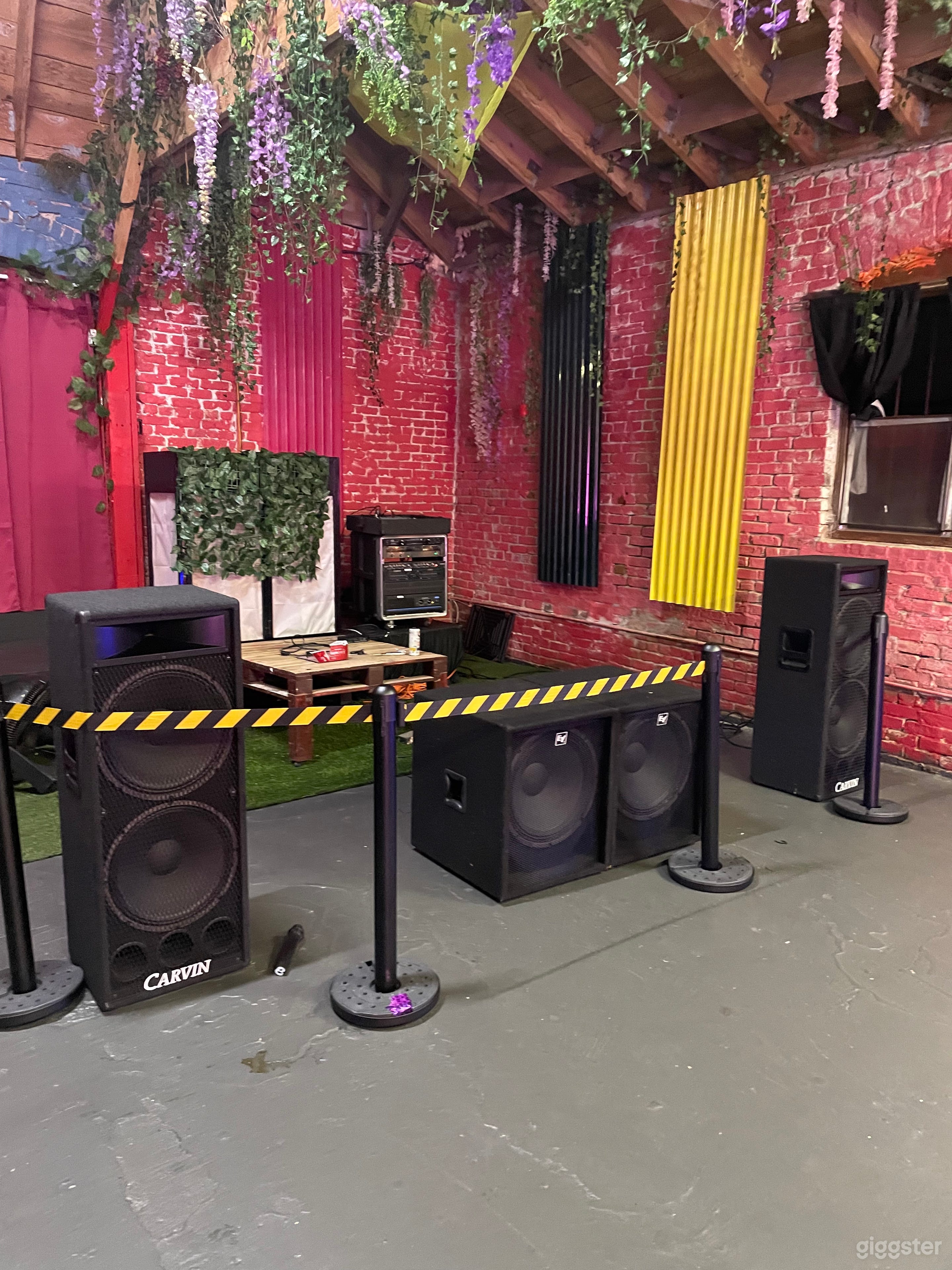 2k Sq Feet 420 Friendly Location DTLA Photo 2