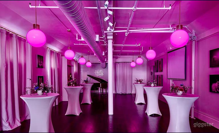  Beautiful Venue with Lots of Natural Light 