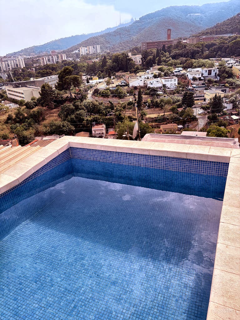  Exclusiva casa con piscina privada, terraza y hermosa vista 