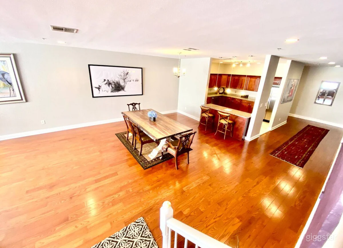 Where the Party's At! UNIT D Photo 3