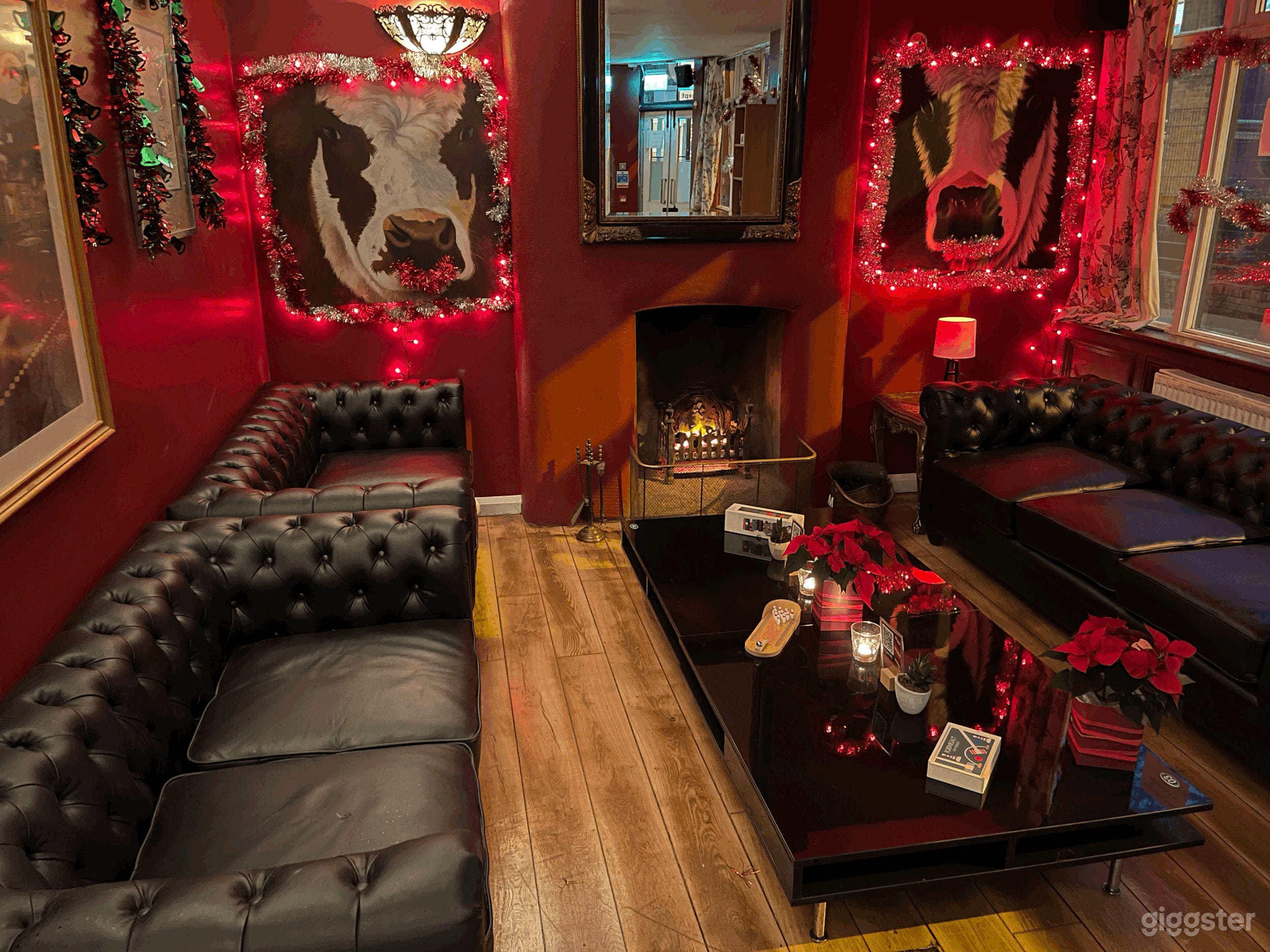 COSY FIRE, LIVE SPORTS, ROOF GARDEN,   POOL TABLE &amp; GAMES Photo 1