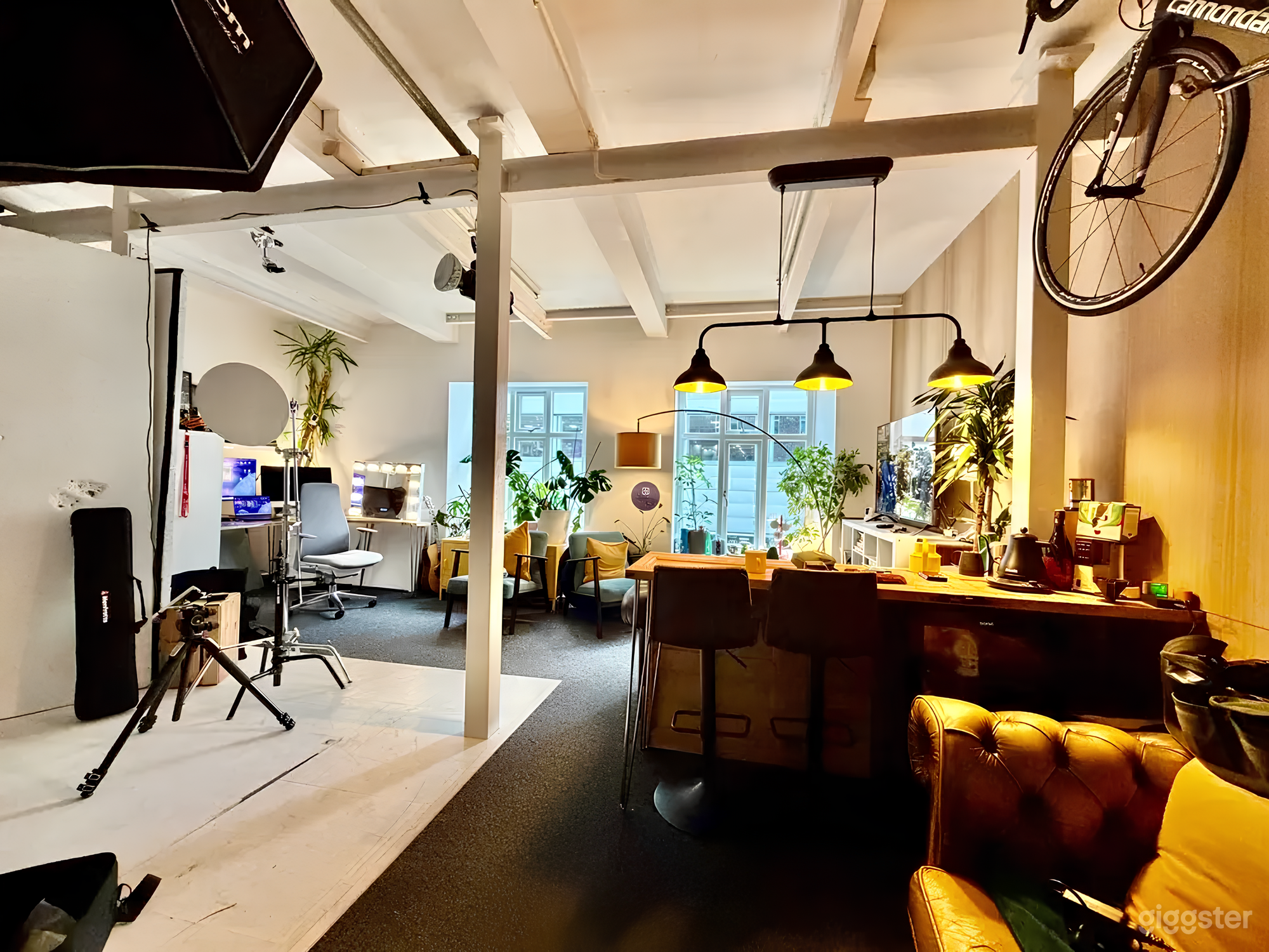 Loft Style Photography Studio Photo 1