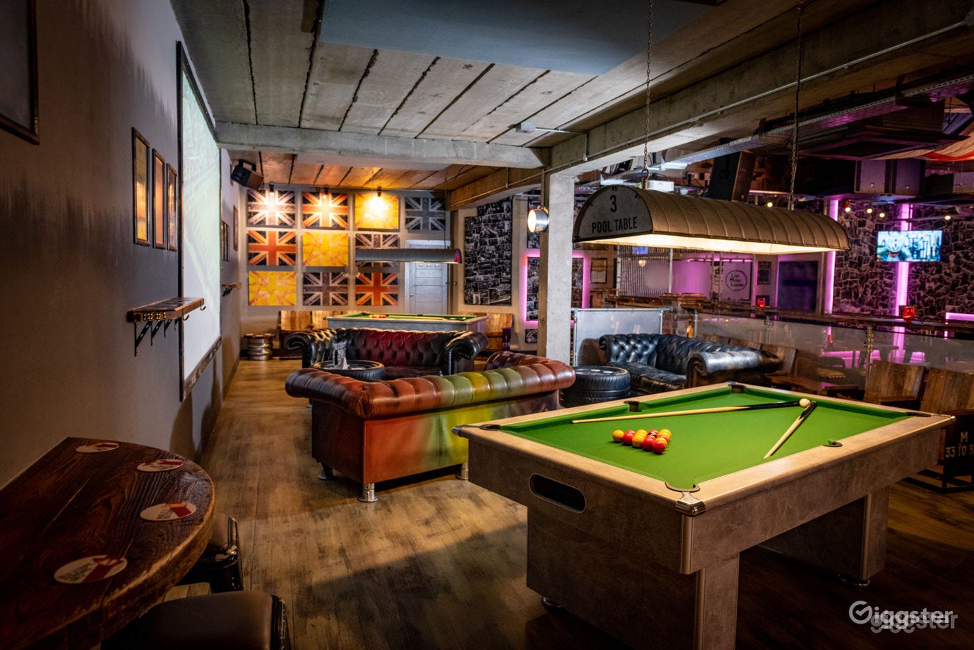 Unique Underground Live Music, Sports and Pool Bar Photo 4