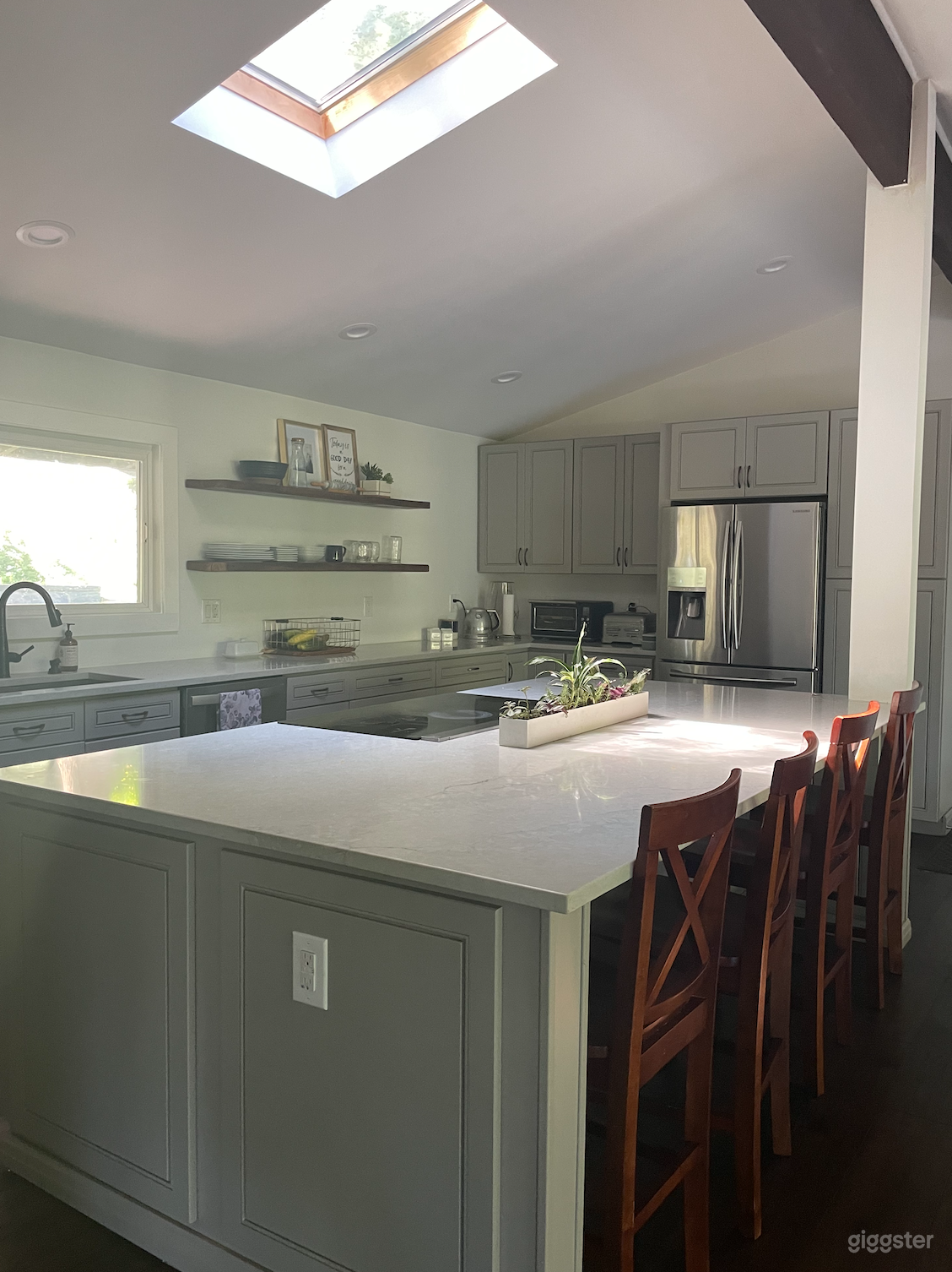 Remote Private Residence Photo 3