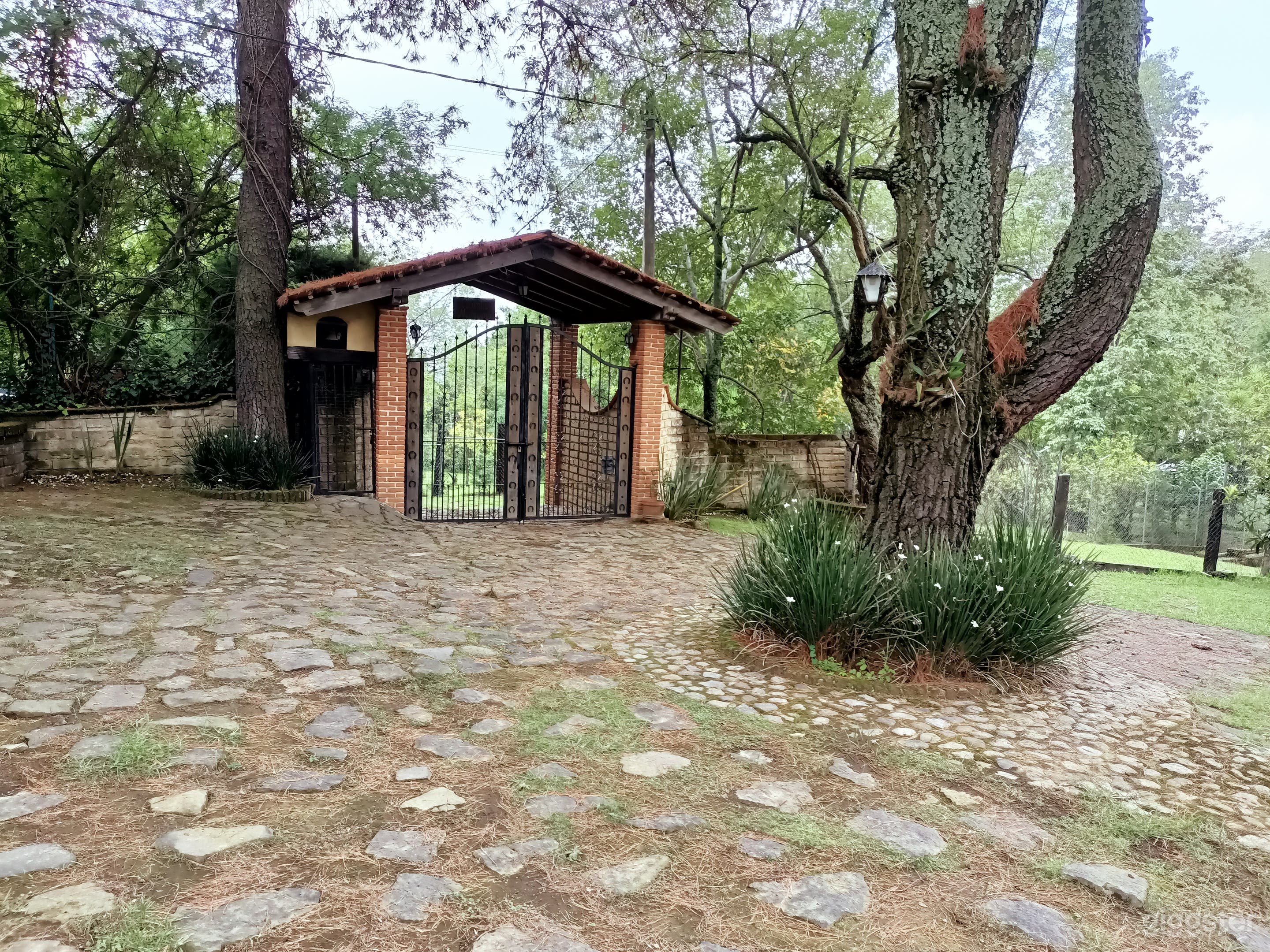 Rustic Country House near Mexico City Photo 3