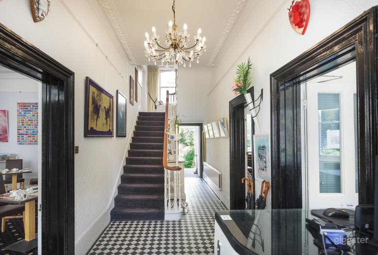  Front Desk &amp; Hallway 