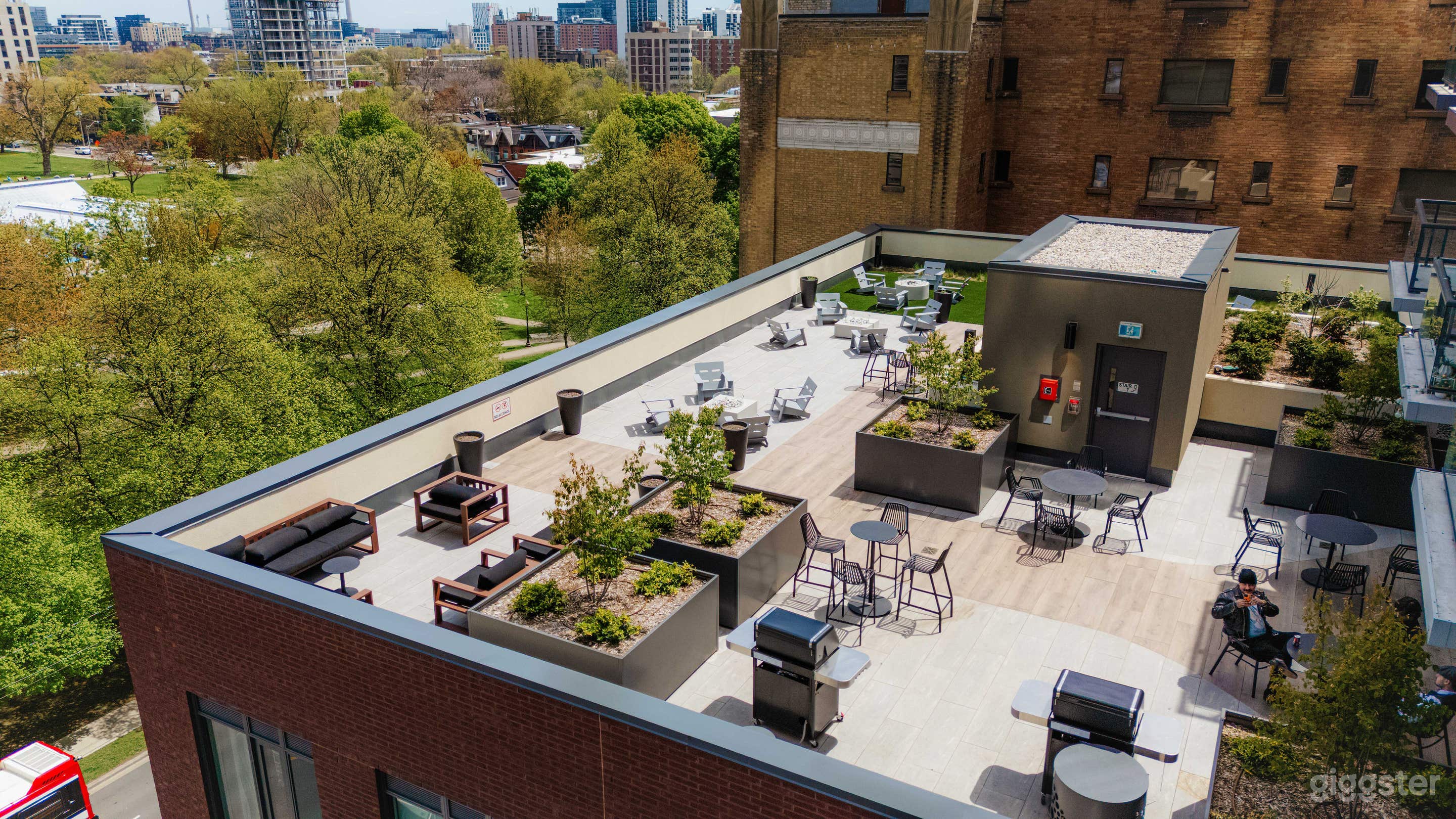 Standalone Rooftop Terrance Photo 4