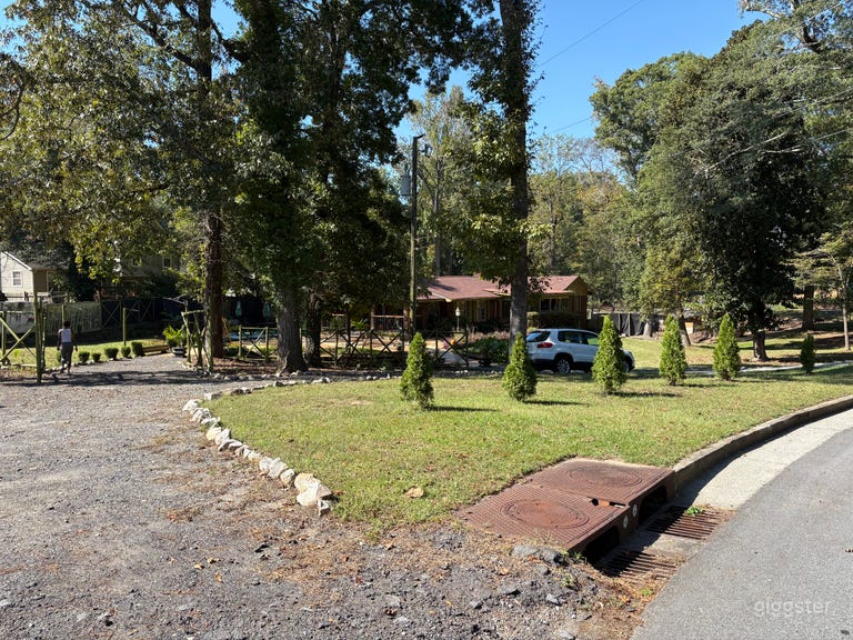  Customizable spacious ranch with Animals,Gardens,Catering 