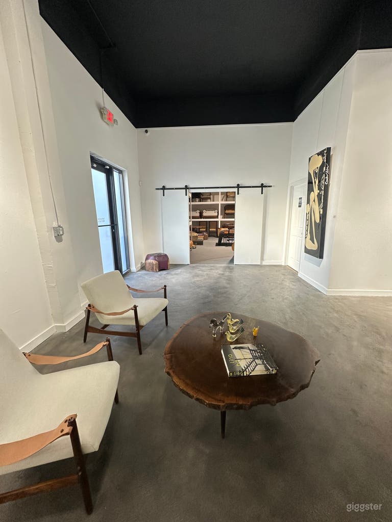   Stylish Art Gallery in Miami near Design District 