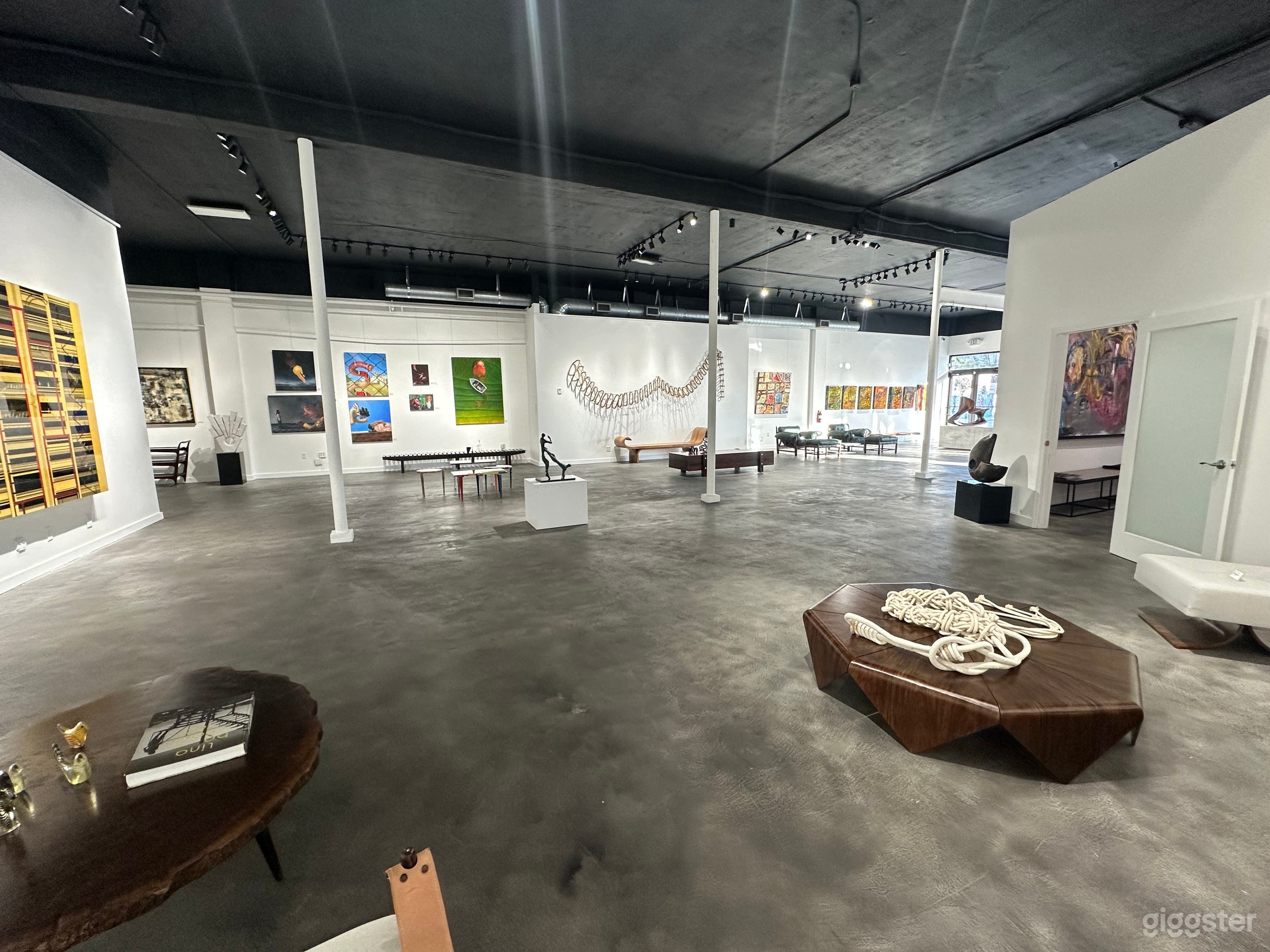  Stylish Art Gallery in Miami near Design District Photo 4