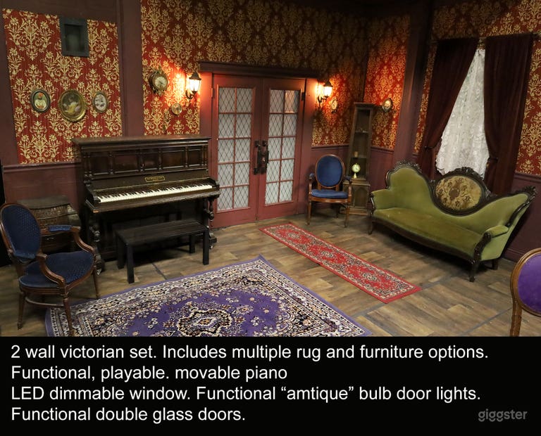  The Background Spot- Dozens of scenes in 1 Studio 