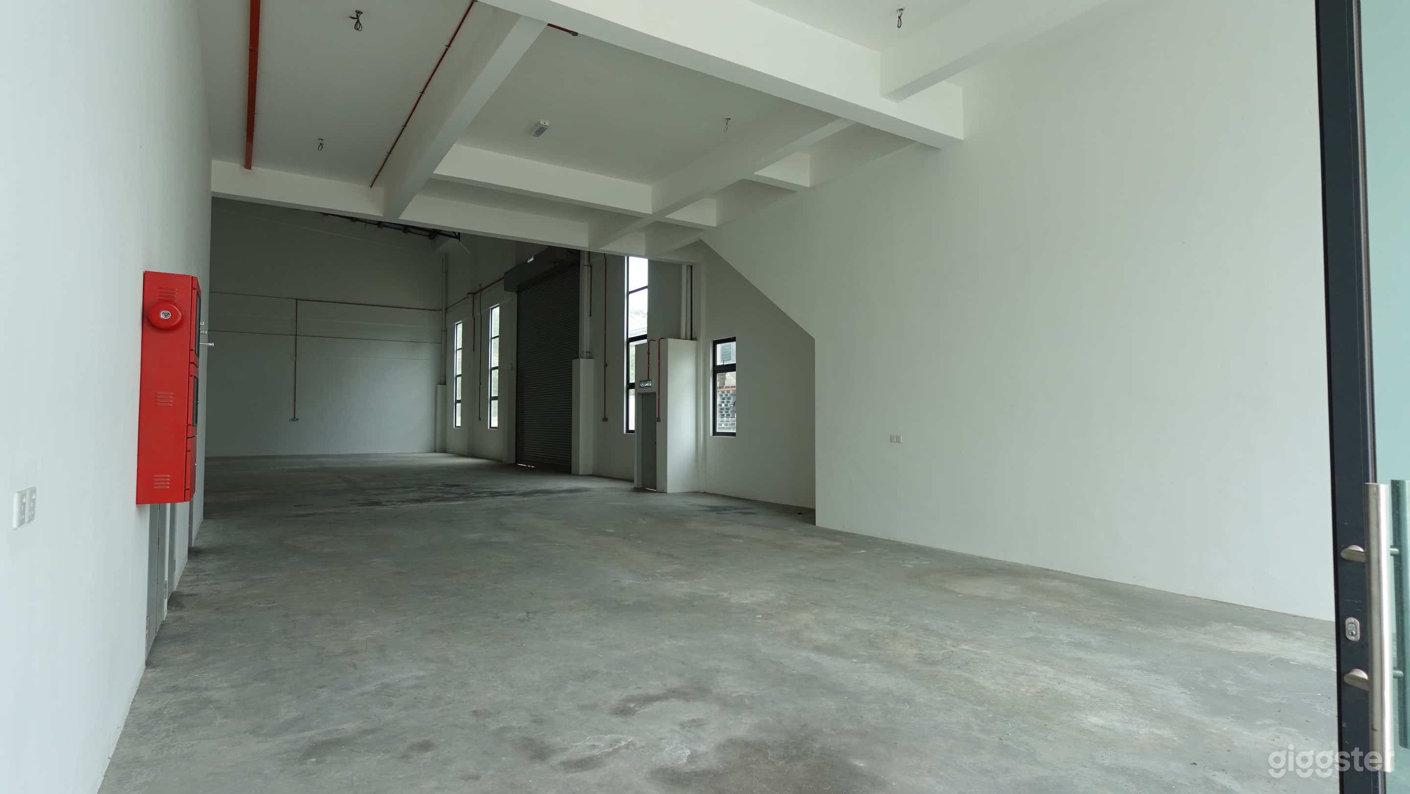3 Storey Semi-D Factory & Warehouse Industrial Space Photo 2