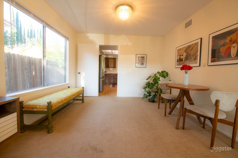  Retro-Modern Poolside Ranch House in Agoura Hills 