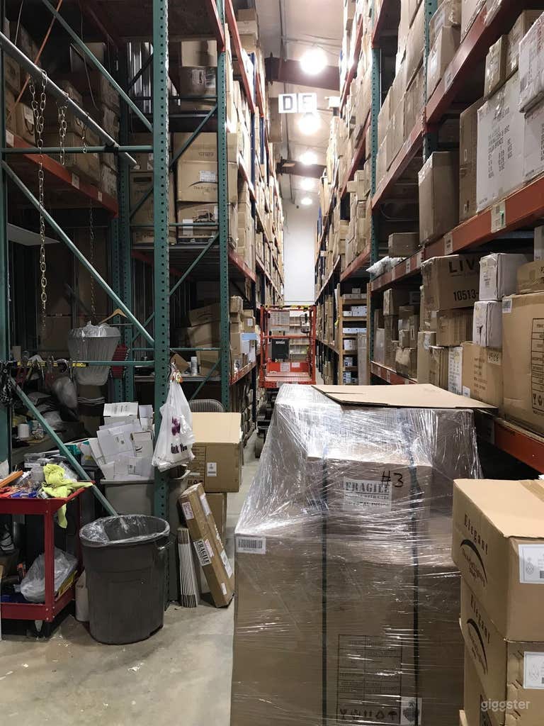  Spacious Warehouse and Parking in Staten Island 