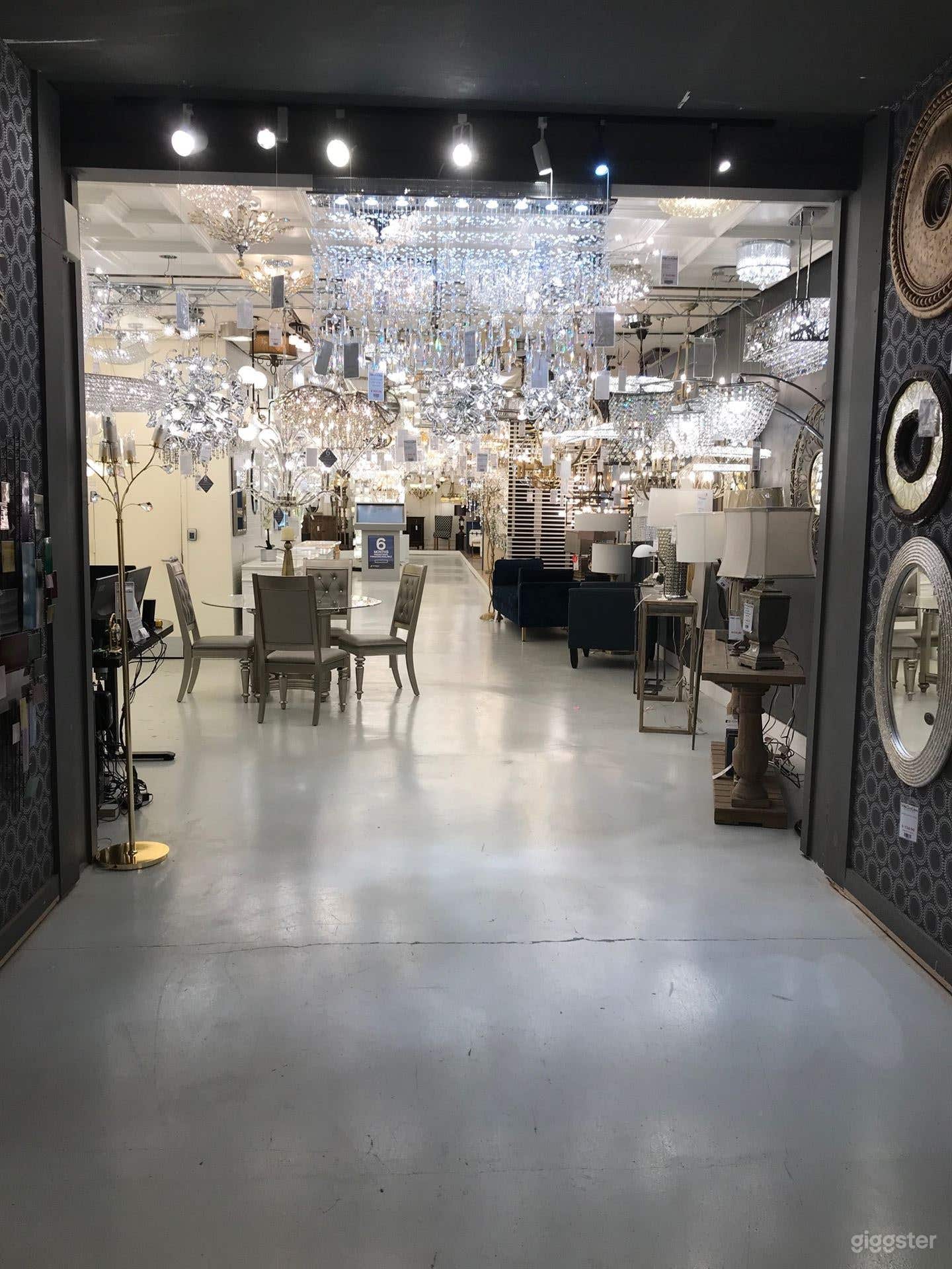 Spacious Warehouse and Parking in Staten Island Photo 3