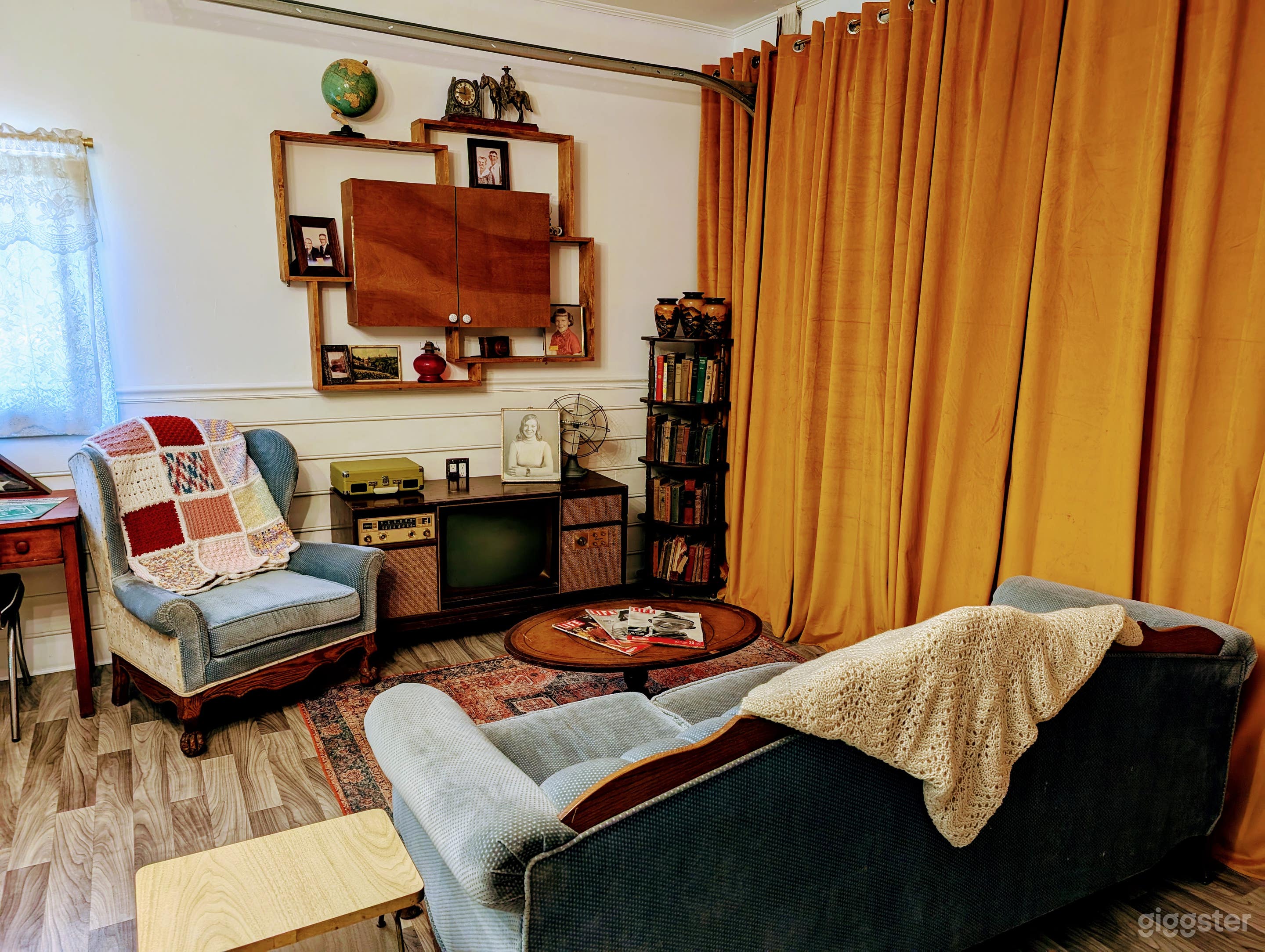 1955 studio home recreation for photo / video set! Photo 1