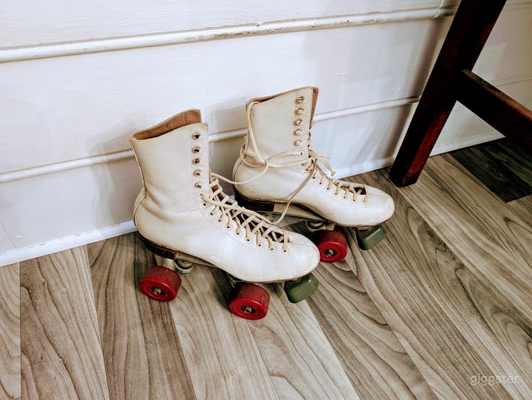  1955 studio home recreation for photo / video set! 