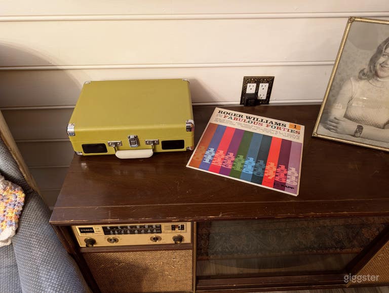  1955 studio home recreation for photo / video set! 