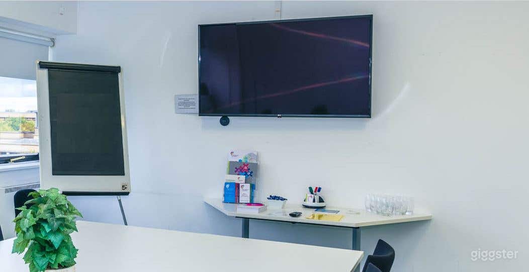 Grafton A Boardroom Good for 10 Persons Photo 1