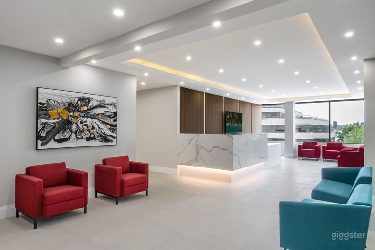  HARBOURFRONT - Suite 516 (Oraria) 