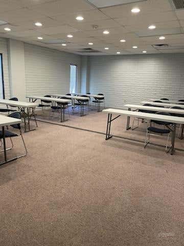 Creativity Room  in Phoenix Photo 1