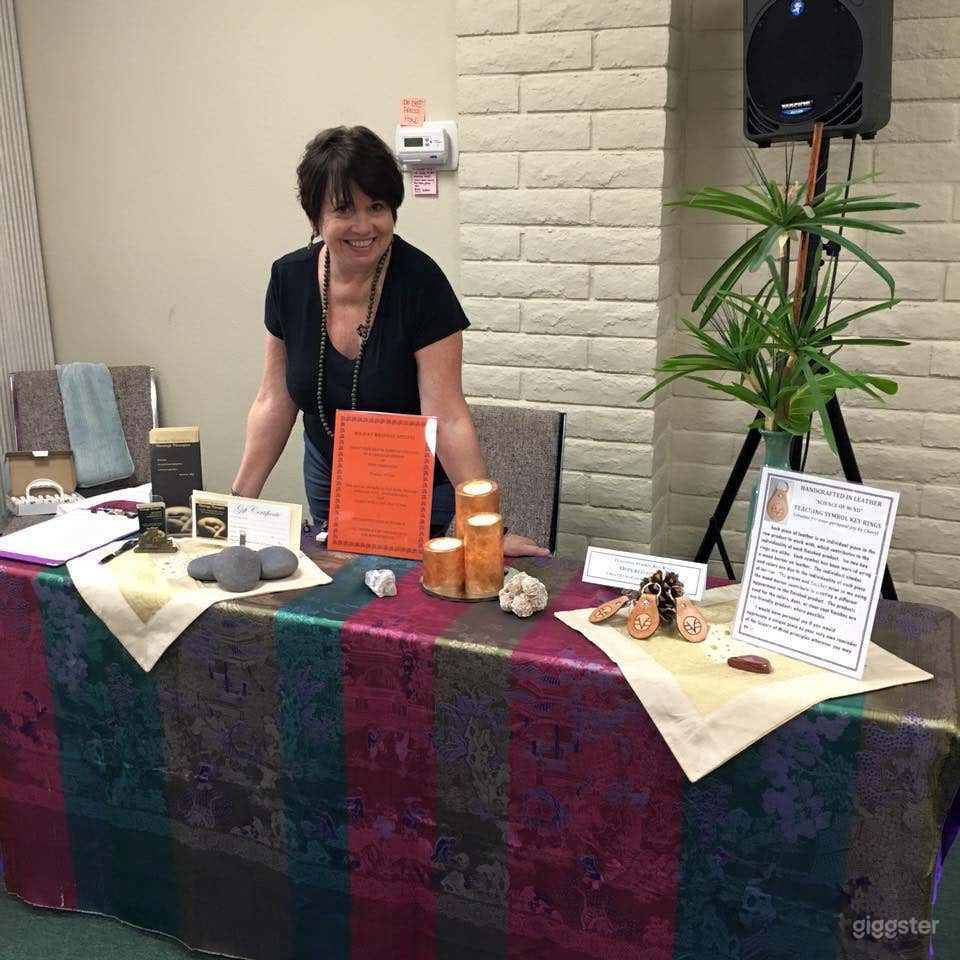 Creativity Room  in Phoenix Photo 4