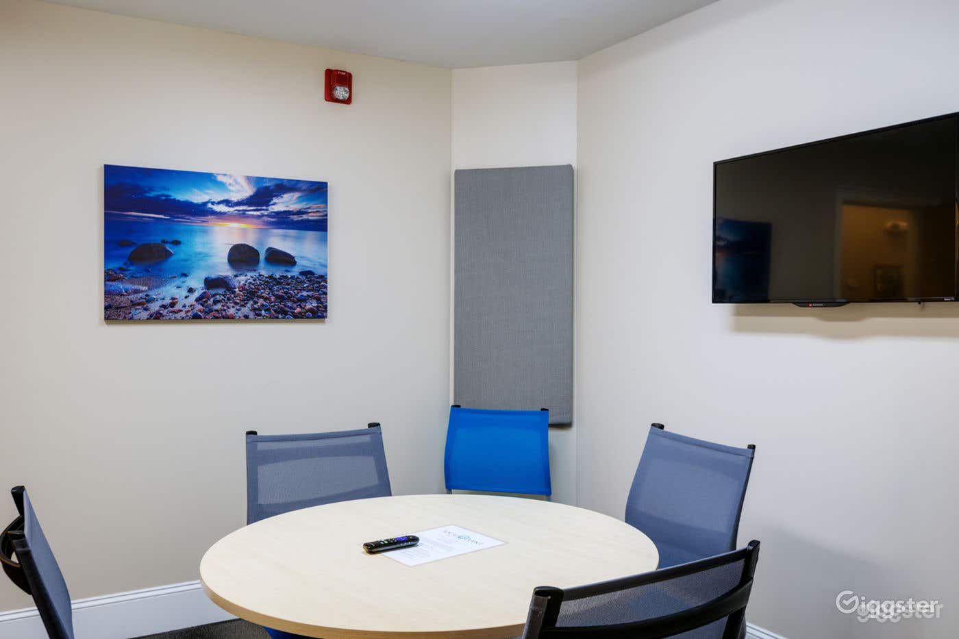 Quartz Meeting Room  Photo 1