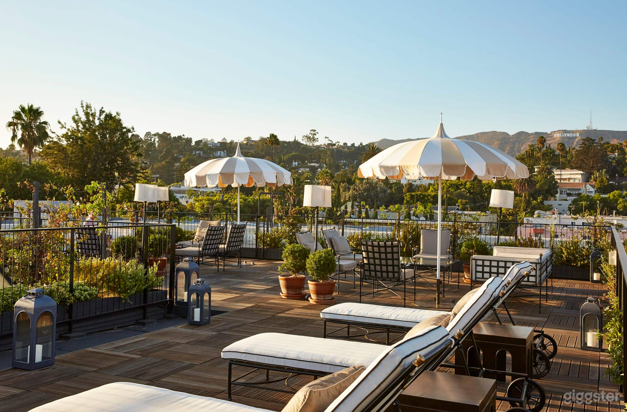 Hollywood Star Experience: Private Pool & Lounge Photo 2