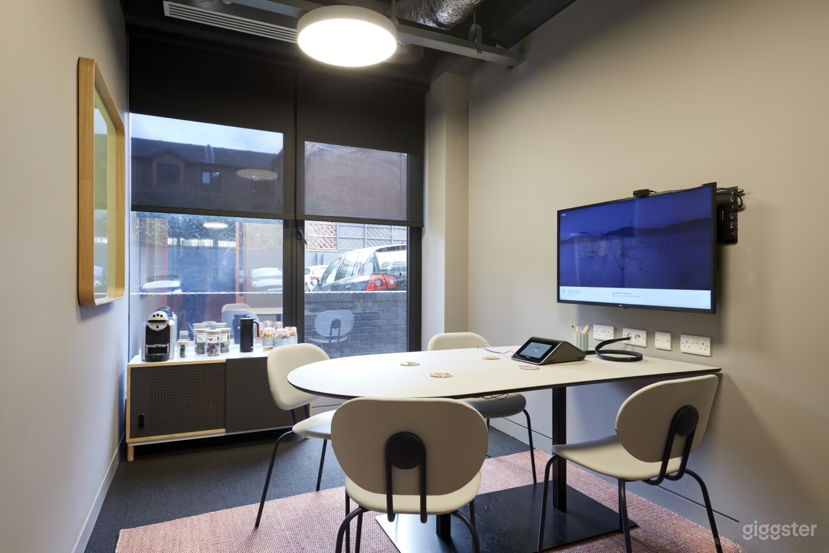 Wood Green 0M3 Photo 2