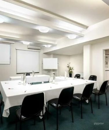 Grattan Meeting Room Photo 2