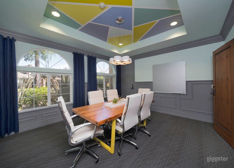  Nifty Conference Room in Santa Clara 