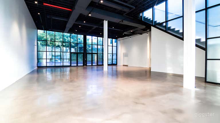  Stunning Versatile Event Venue with High Ceilings 