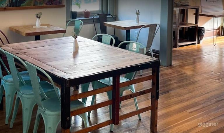  Artsy and Colorful Café in Pittsburgh 