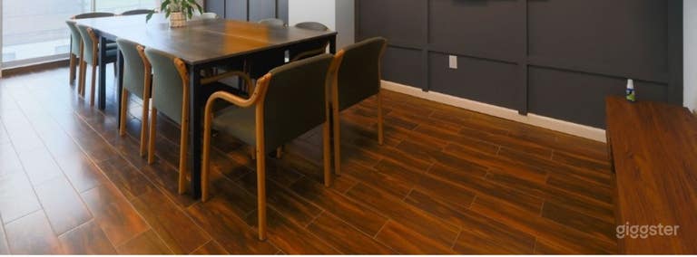  Remodeled Conference Room For 20 People 