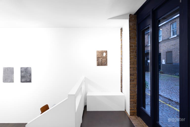  Charming Gallery Space in London 