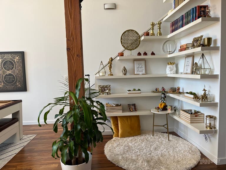  Penthouse Loft in the Marina with 20ft Ceilings! 