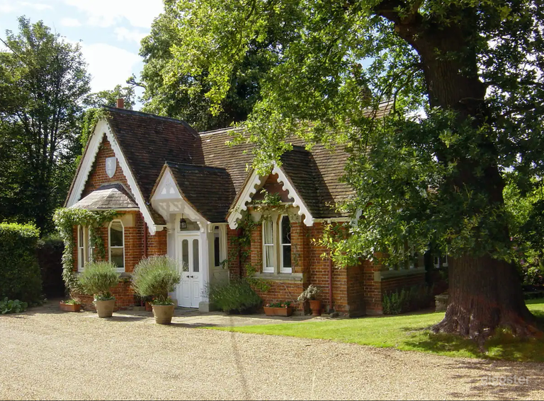  Gorgeous Country Cottage 