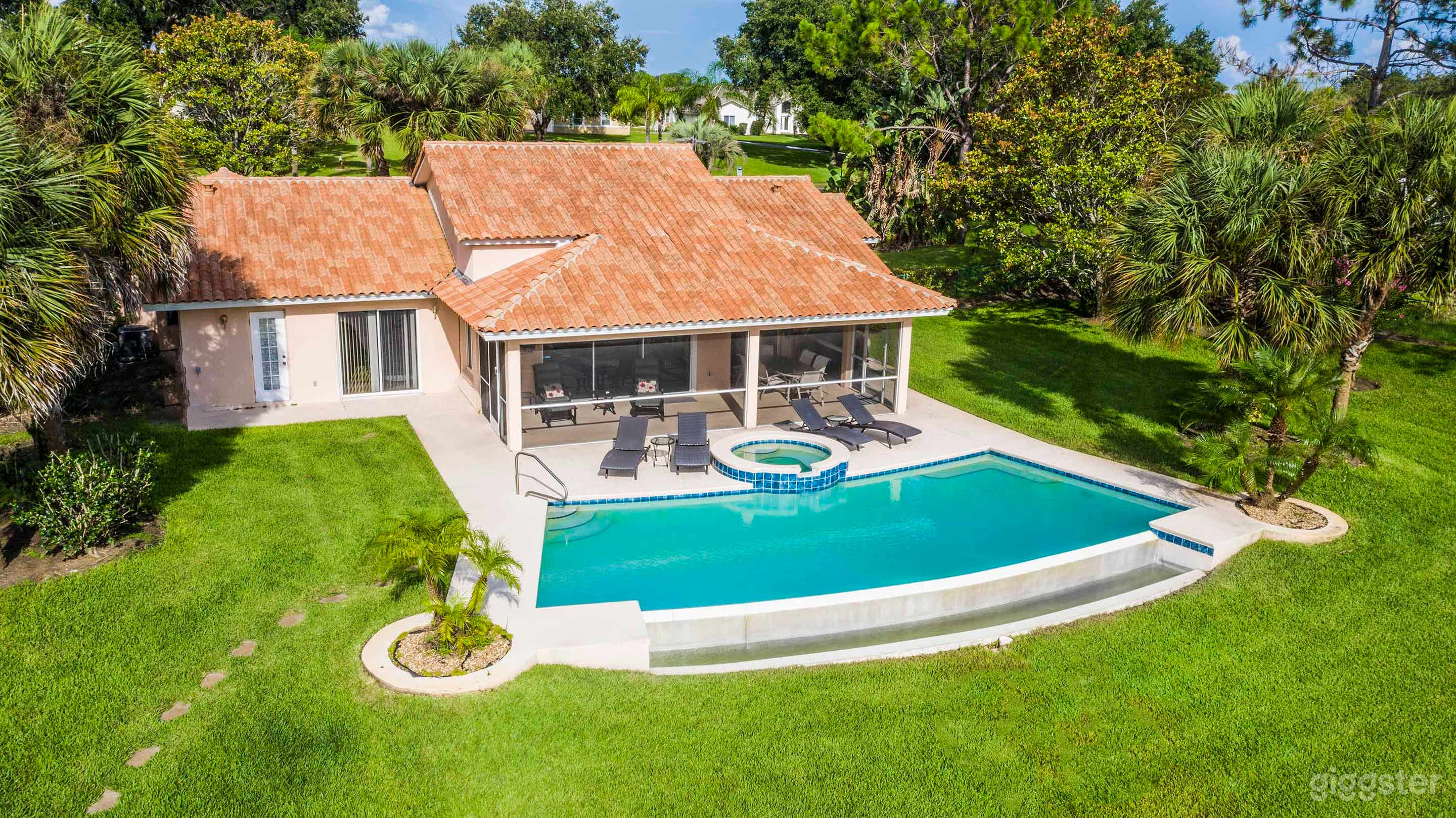 Bright, Neutral Open-Concept Living Photo 4