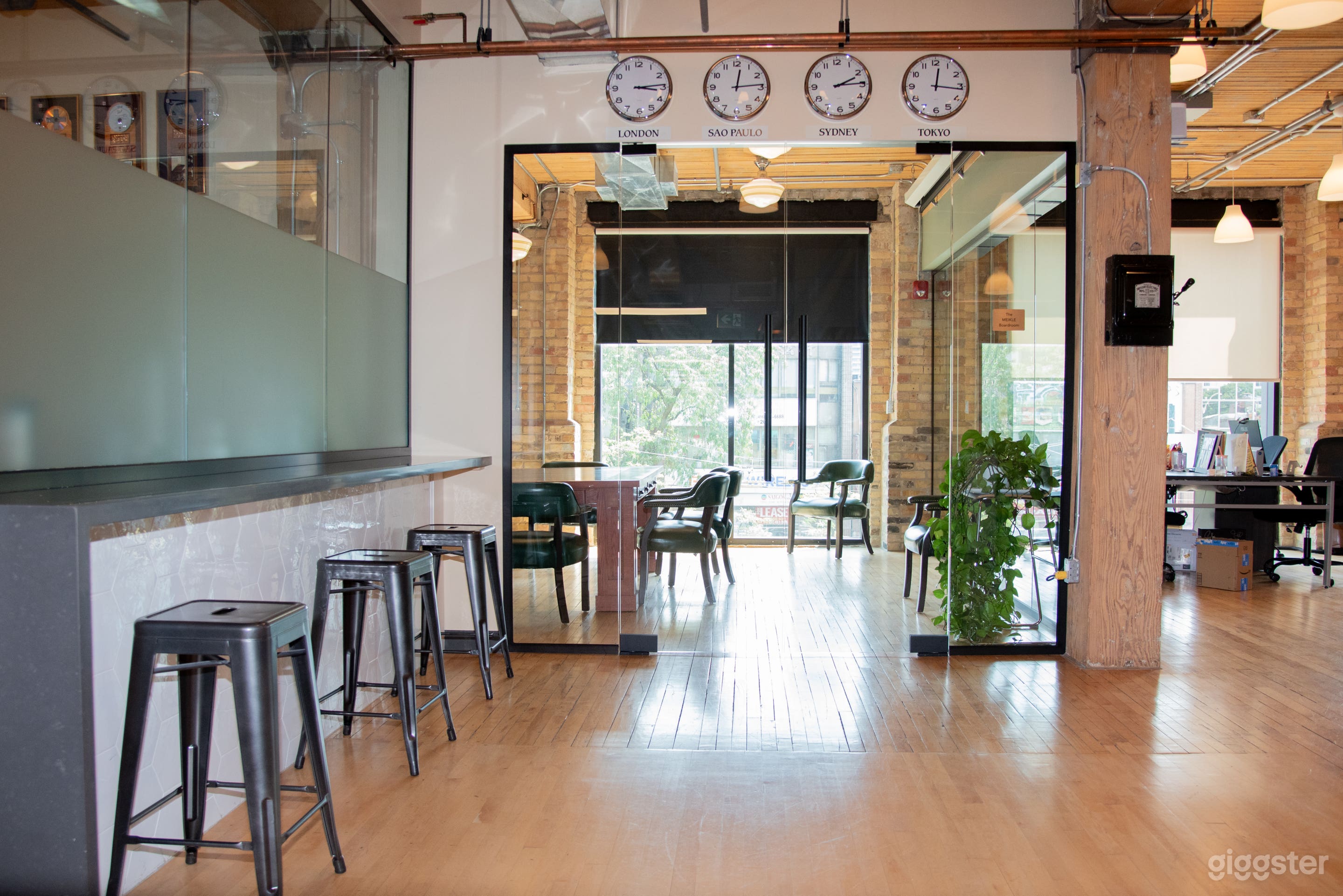 Downtown Photo Location-Music Label Office Photo 2