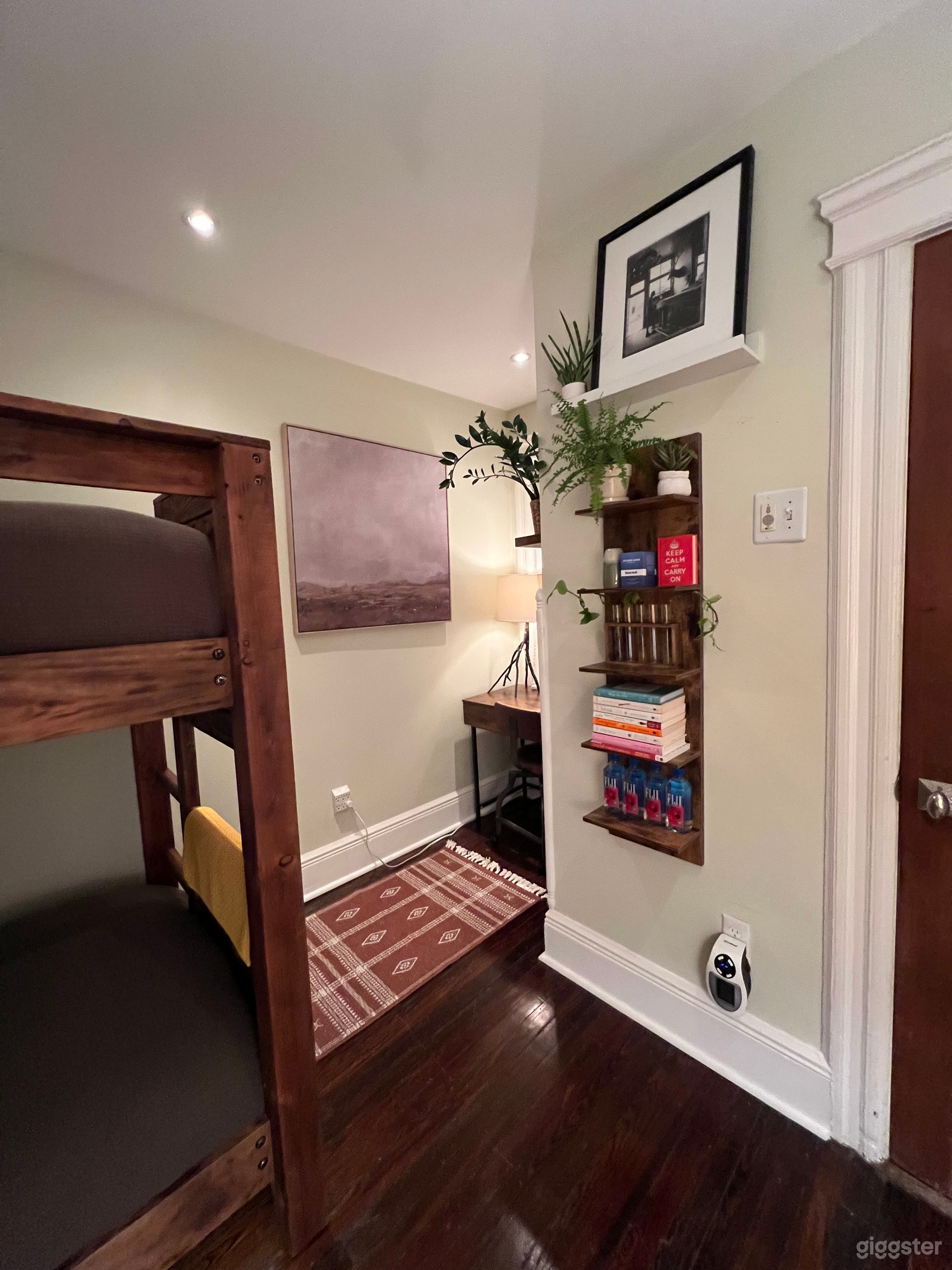 NJ Century Old Charming Craftsman Home close to NYC Photo 4