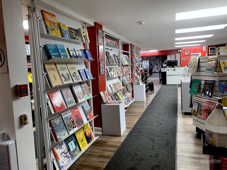  Librairie moderne et lumineuse de romans graphiques 