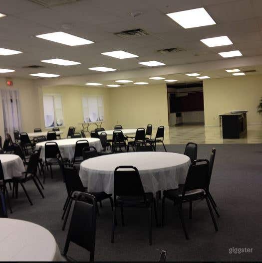 Idyllic Indoor Event Space Photo 4