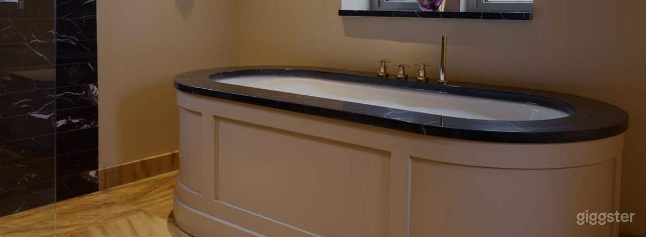 Mews Marvellous Room with Cool Designs Photo 3