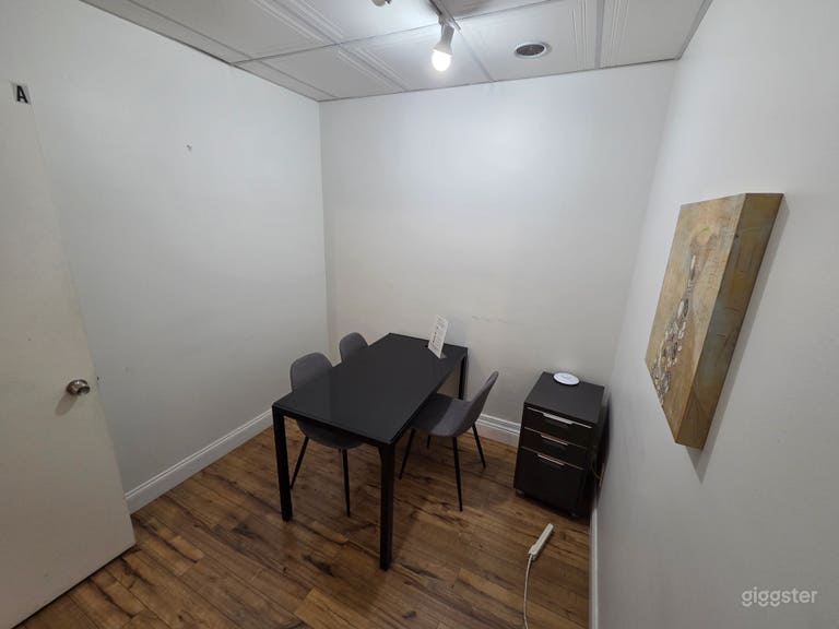  704-A: Private Meeting Room for 3 in Manhattan 