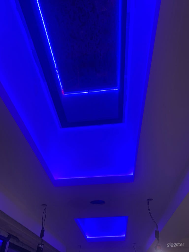  Bright & Spacious Modern Open Plan Home 