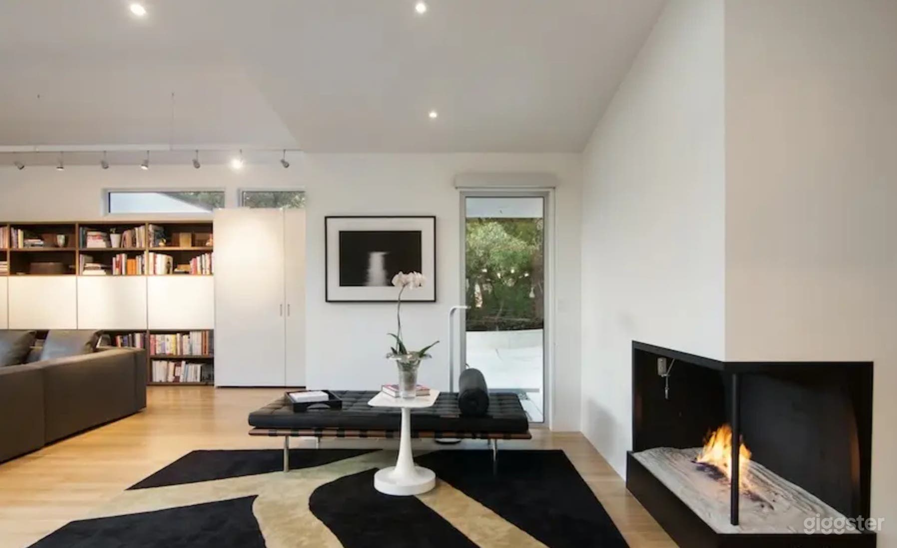 Modern Mountain Creekside Home Photo 4