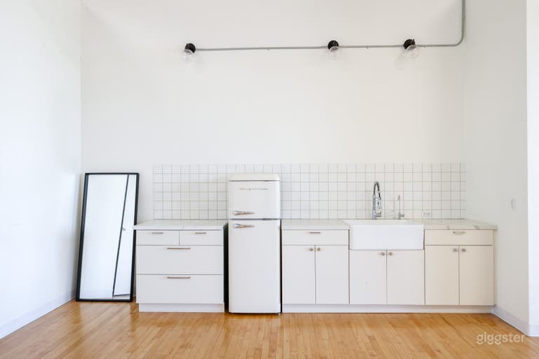  Blank Canvas Event Studio full of Natural Light 