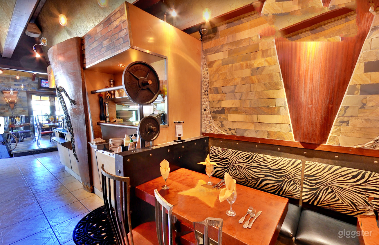 Mid- Century Modern Restaurant Photo 4